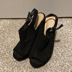Womens Chinese Laundry black wedges